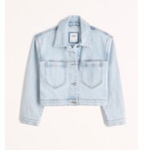 NWT Abercrombie Women's Cropped Denim Jacket Light Wash, Size M